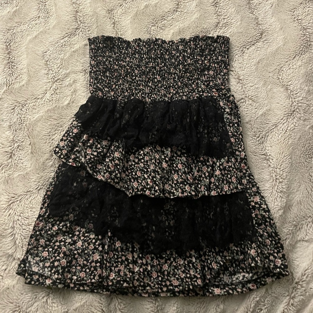 Wet Seal Tube Top With Multi Layer Flower and Lace Design